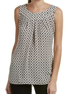 Cabi Diamond Sleeveless blouse